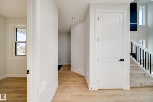 8511 183 Avenue, Edmonton, AB - Indoor Photo Showing Other Room