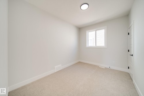 8511 183 Avenue, Edmonton, AB - Indoor Photo Showing Other Room
