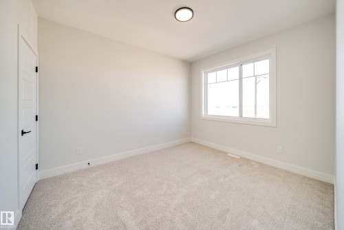 8511 183 Avenue, Edmonton, AB - Indoor Photo Showing Other Room