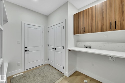 24 104 Allard Link, Edmonton, AB - Indoor Photo Showing Other Room