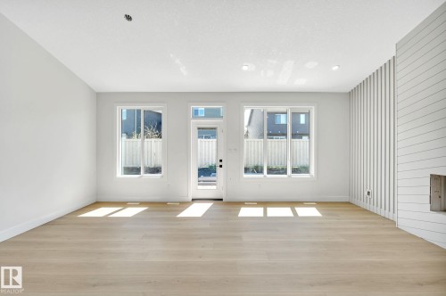 24 104 Allard Link, Edmonton, AB - Indoor Photo Showing Other Room