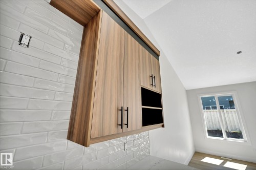 24 104 Allard Link, Edmonton, AB - Indoor Photo Showing Other Room