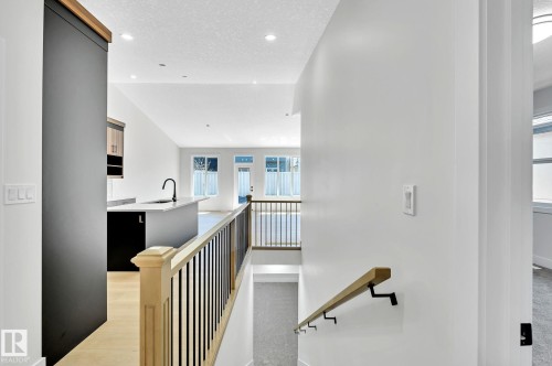 24 104 Allard Link, Edmonton, AB - Indoor Photo Showing Other Room