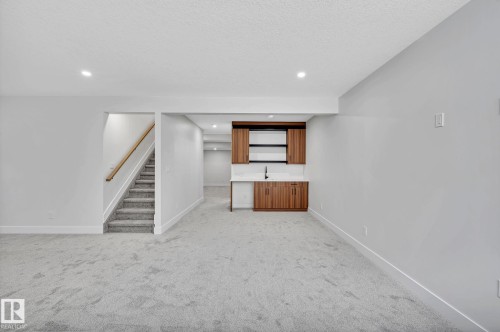 24 104 Allard Link, Edmonton, AB - Indoor Photo Showing Other Room