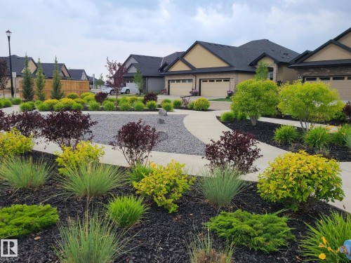 24 104 Allard Link, Edmonton, AB - Outdoor