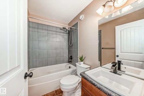 283 Griesbach Road, Edmonton, AB - Indoor Photo Showing Bathroom