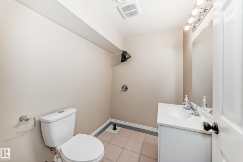 283 Griesbach Road, Edmonton, AB - Indoor Photo Showing Bathroom