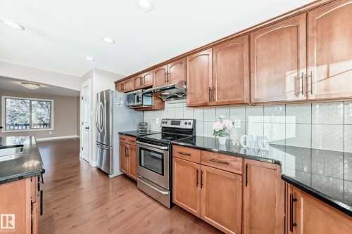 283 Griesbach Road, Edmonton, AB - Indoor Photo Showing Kitchen