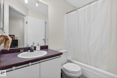 402 9620 174 Street, Edmonton, AB - Indoor Photo Showing Bathroom