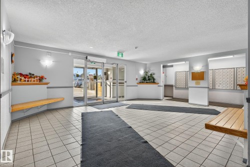 402 9620 174 Street, Edmonton, AB - Indoor