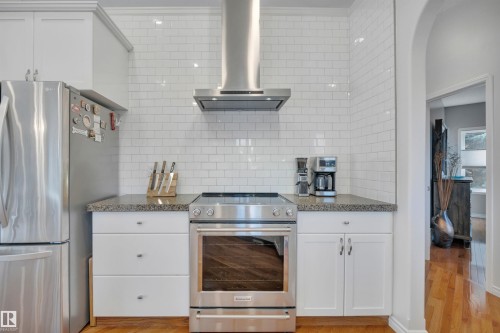 254 Pipestone Close, Millet, AB - Indoor Photo Showing Kitchen With Upgraded Kitchen