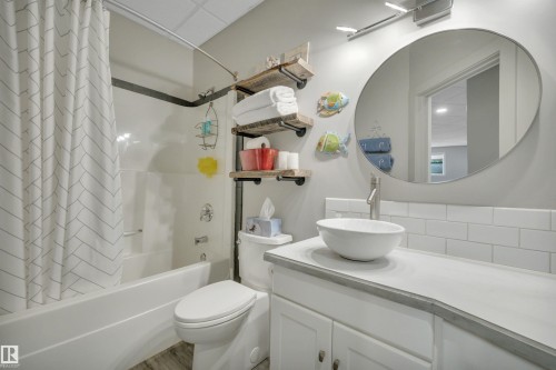 254 Pipestone Close, Millet, AB - Indoor Photo Showing Bathroom