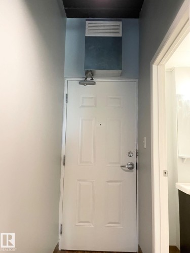 1013 10024 Jasper Avenue, Edmonton, AB - Indoor Photo Showing Other Room