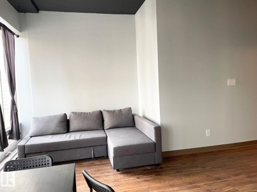 1013 10024 Jasper Avenue, Edmonton, AB - Indoor Photo Showing Living Room