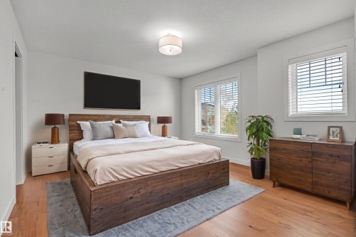 7142 May Cr, Edmonton, AB - Indoor Photo Showing Bedroom