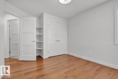 7142 May Cr, Edmonton, AB - Indoor Photo Showing Other Room