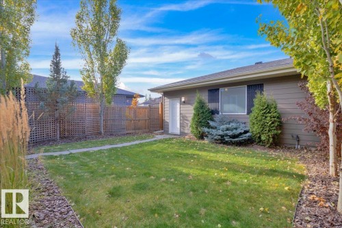 7142 May Cr, Edmonton, AB - Outdoor