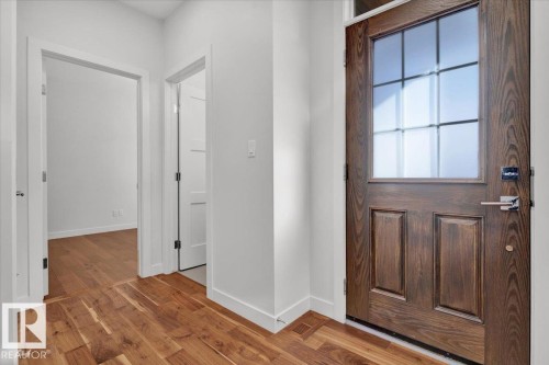 7142 May Cr, Edmonton, AB - Indoor Photo Showing Other Room