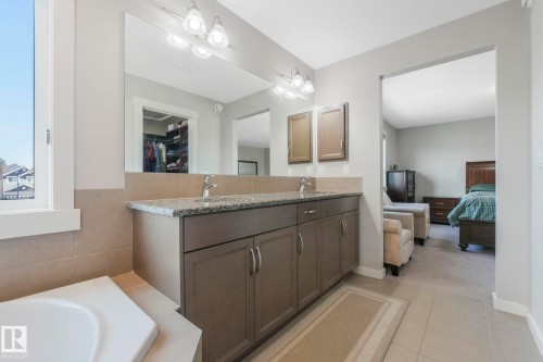 1948 78 Street, Edmonton, AB - Indoor Photo Showing Bathroom