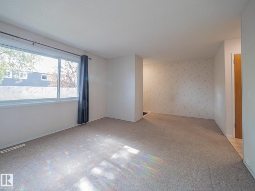 14315 58 Street, Edmonton, AB - Indoor Photo Showing Other Room