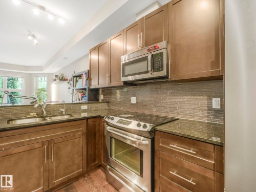 217 10811 72 Avenue, Edmonton, AB - Indoor Photo Showing Kitchen With Double Sink