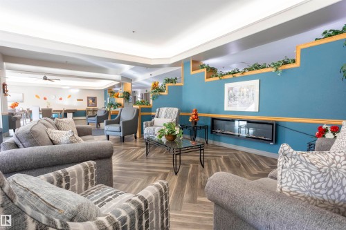 262 13441 127 Street, Edmonton, AB - Indoor Photo Showing Living Room