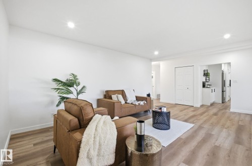 13507 124 Avenue, Edmonton, AB - Indoor