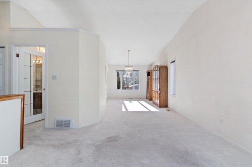 13851 131 Avenue, Edmonton, AB - Indoor Photo Showing Other Room
