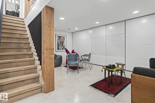 7222 119 Street, Edmonton, AB - Indoor Photo Showing Other Room