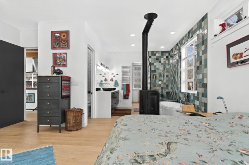 7222 119 Street, Edmonton, AB - Indoor Photo Showing Bedroom