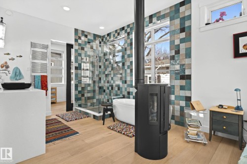 7222 119 Street, Edmonton, AB - Indoor Photo Showing Other Room