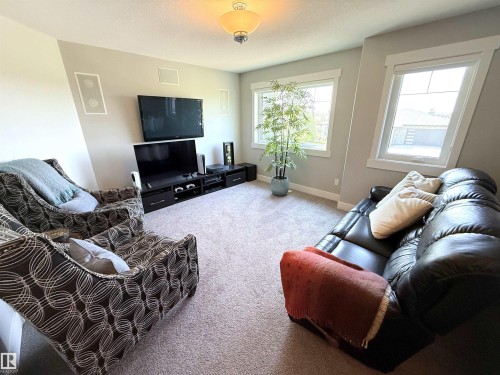 1186 Genesis Lake Boulevard, Stony Plain, AB - Indoor Photo Showing Living Room