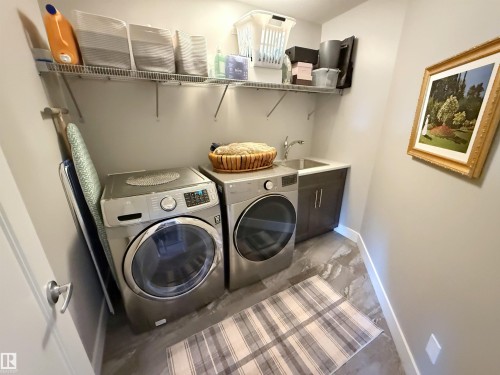 1186 Genesis Lake Boulevard, Stony Plain, AB - Indoor Photo Showing Laundry Room