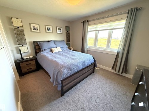 1186 Genesis Lake Boulevard, Stony Plain, AB - Indoor Photo Showing Bedroom