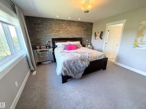 1186 Genesis Lake Boulevard, Stony Plain, AB - Indoor Photo Showing Bedroom