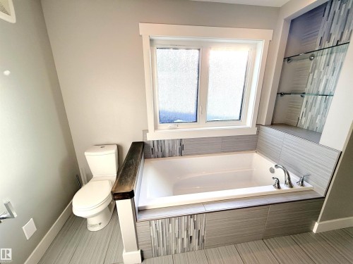 1186 Genesis Lake Boulevard, Stony Plain, AB - Indoor Photo Showing Bathroom
