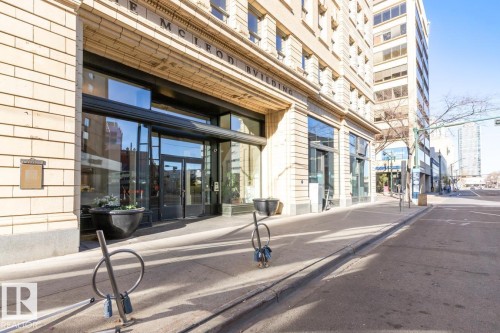 909 10134 100 Street, Edmonton, AB - Outdoor