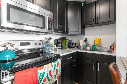 909 10134 100 Street, Edmonton, AB - Indoor Photo Showing Kitchen