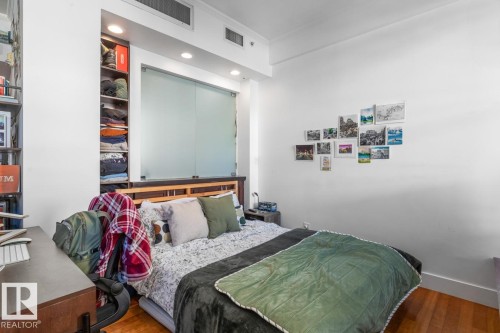 909 10134 100 Street, Edmonton, AB - Indoor Photo Showing Bedroom