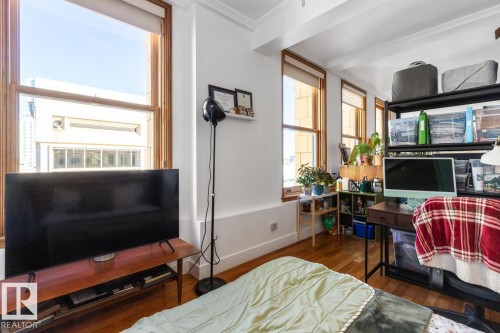 909 10134 100 Street, Edmonton, AB - Indoor Photo Showing Bedroom