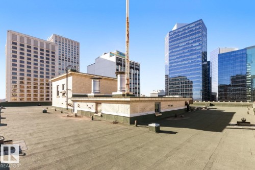 909 10134 100 Street, Edmonton, AB - Outdoor