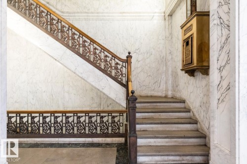 909 10134 100 Street, Edmonton, AB - Indoor Photo Showing Other Room