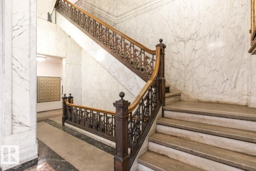 909 10134 100 Street, Edmonton, AB - Indoor Photo Showing Other Room