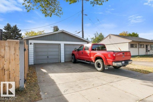 13003 129 Avenue, Edmonton, AB - Outdoor