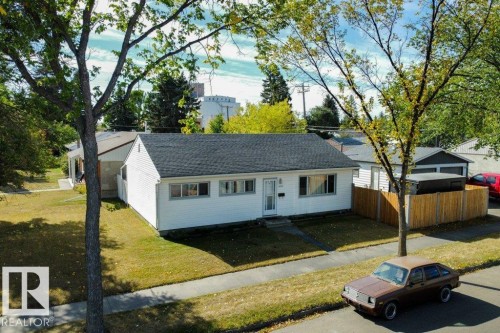 13003 129 Avenue, Edmonton, AB - Outdoor