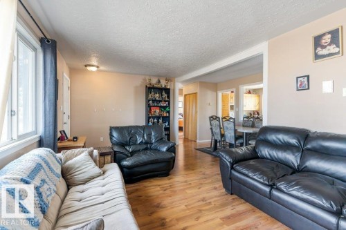 13003 129 Avenue, Edmonton, AB - Indoor Photo Showing Living Room