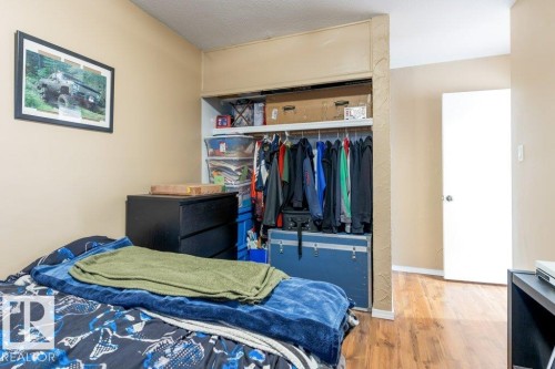 13003 129 Avenue, Edmonton, AB - Indoor Photo Showing Bedroom