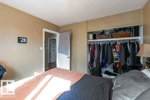 13003 129 Avenue, Edmonton, AB - Indoor Photo Showing Bedroom