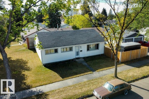 13003 129 Avenue, Edmonton, AB - Outdoor
