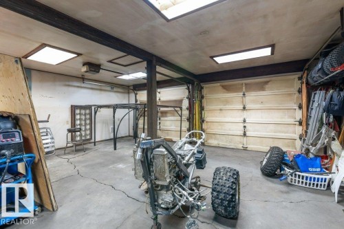 13003 129 Avenue, Edmonton, AB - Indoor Photo Showing Garage